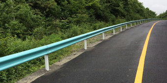 興義旅游公路波形護(hù)欄