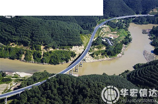 云南小磨公路改擴(kuò)建工程交安工程